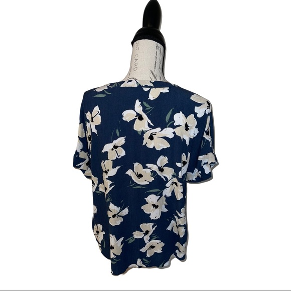 Ann Taylor Top - Picture 4 of 6